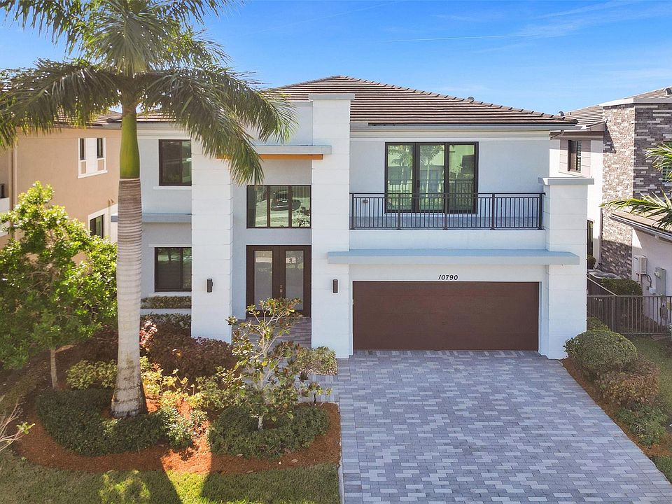 1st image of 10790 Pacifica Way