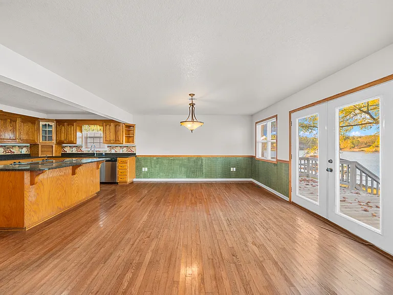 115 Springbrook Point — Photo 8
