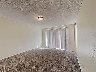 4th image of 1036 S Garfield Ave
