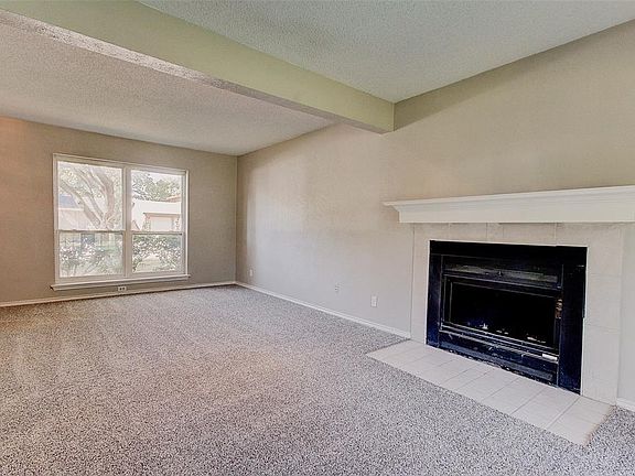 3rd image of 2912 Harlan Dr