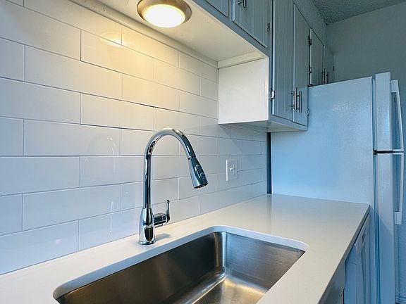 4th image of 1314 S Saint Louis Ave #10