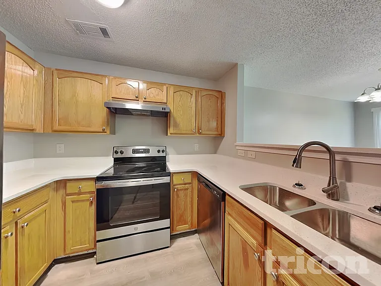 740 Parkway Rd — Photo 7