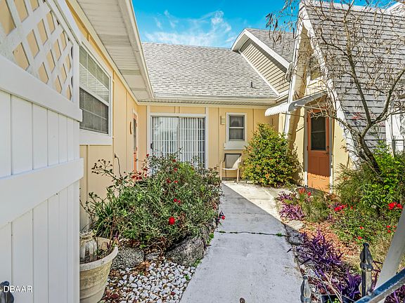 3rd image of 3789 Emilia Dr