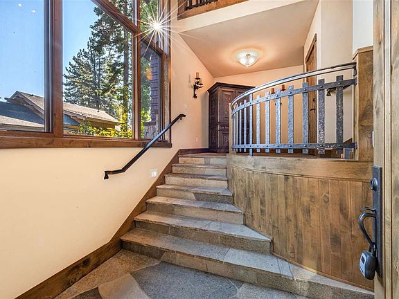 3rd image of 231 Mankato Pl