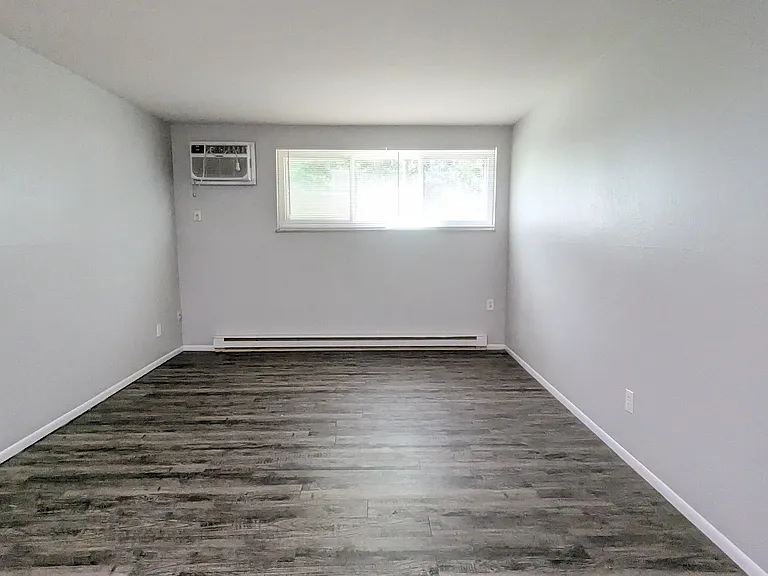 Copper Cove Apartments — Photo 29