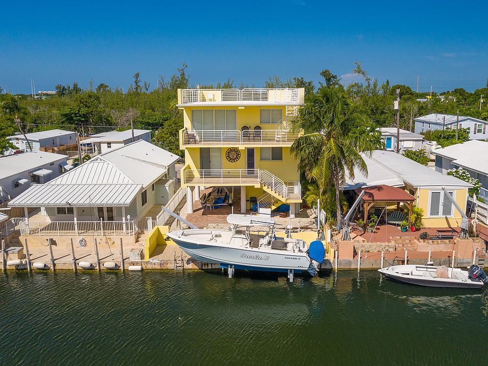 1st image of 355 Oleander Dr