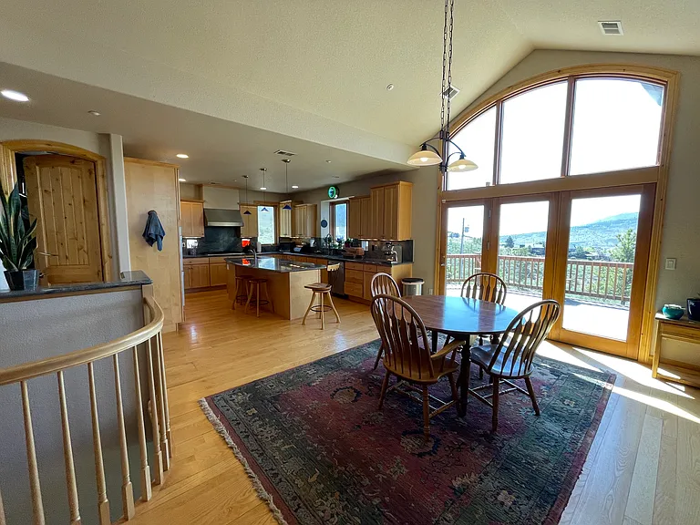 Kitchen area with eat-in kitchen.
