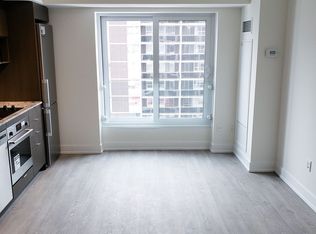 9 Mabelle Ave #2726, Toronto, ON M9A 0E1