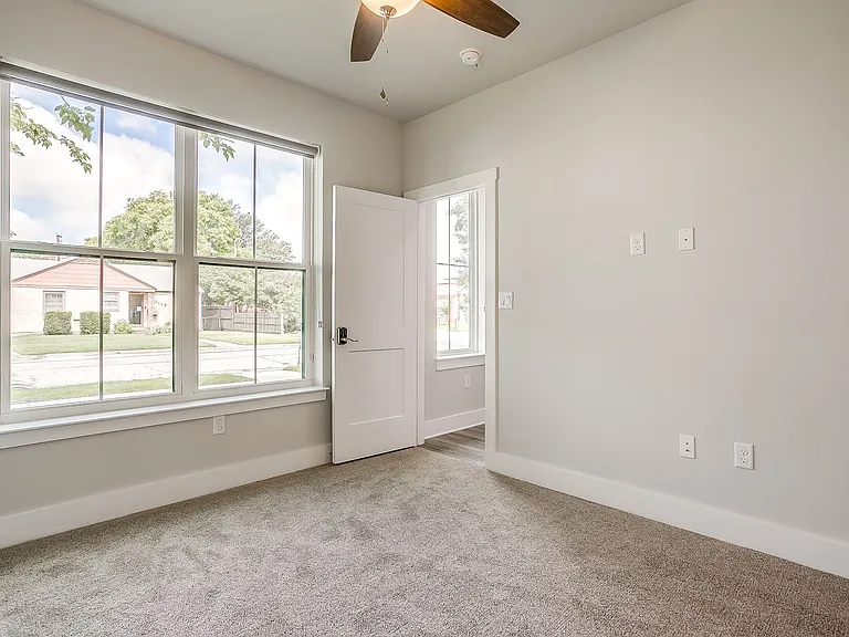 2716 Forest Park Blvd — Photo 37