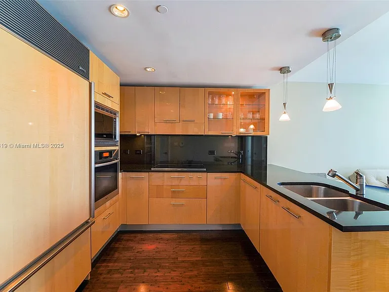 6801 Collins Ave #1214-DOOR1203 — Photo 7
