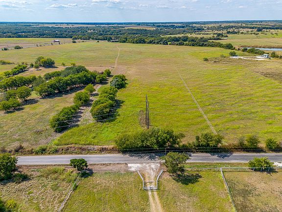 4th image of 4004 County Road 405