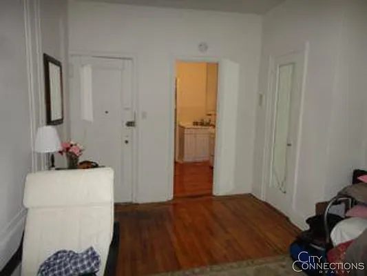 Rented by City Connections Realty | media 21