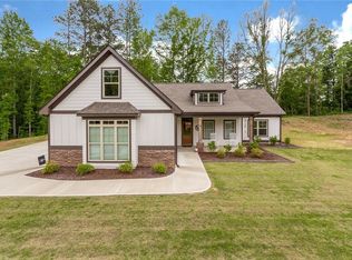 336 Stonegate Ct, Dallas, GA 30157