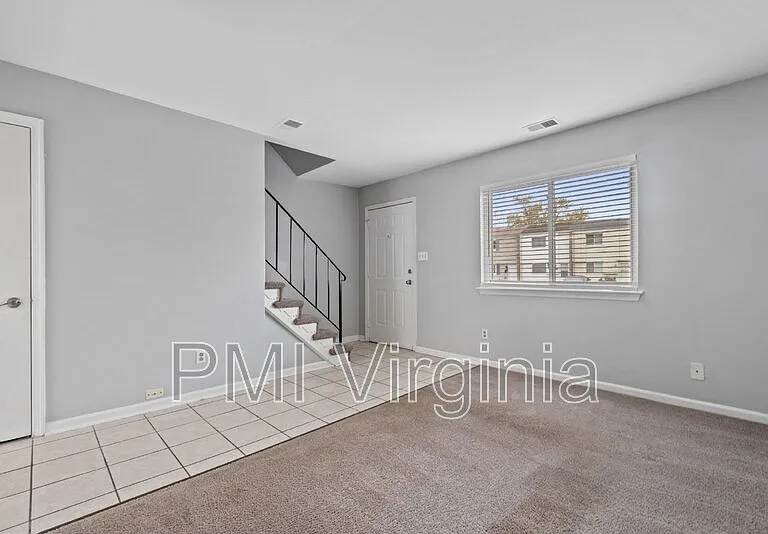 1257 Green Cedar Ln — Photo 3