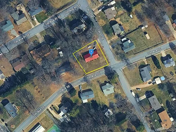 651 7th Ave SE, Hickory, NC 28602