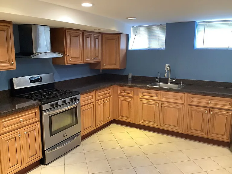 8902 Maplebrook Rd — Photo 19