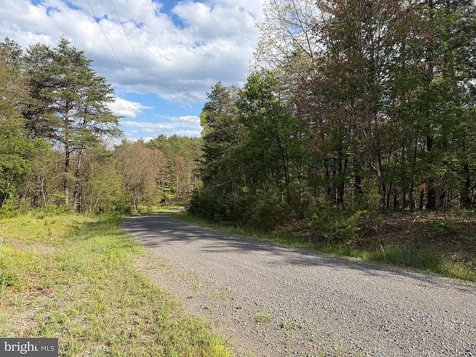 1st image of Green Ridge Dr