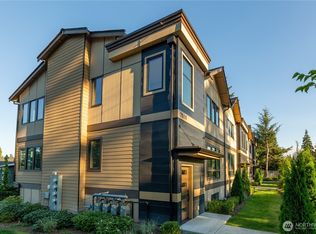 7528 215th St SW #103, Edmonds, WA 98026