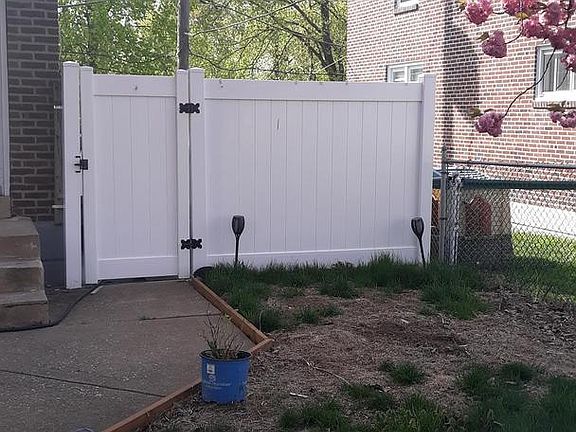 2nd image of 344 Westmont Dr