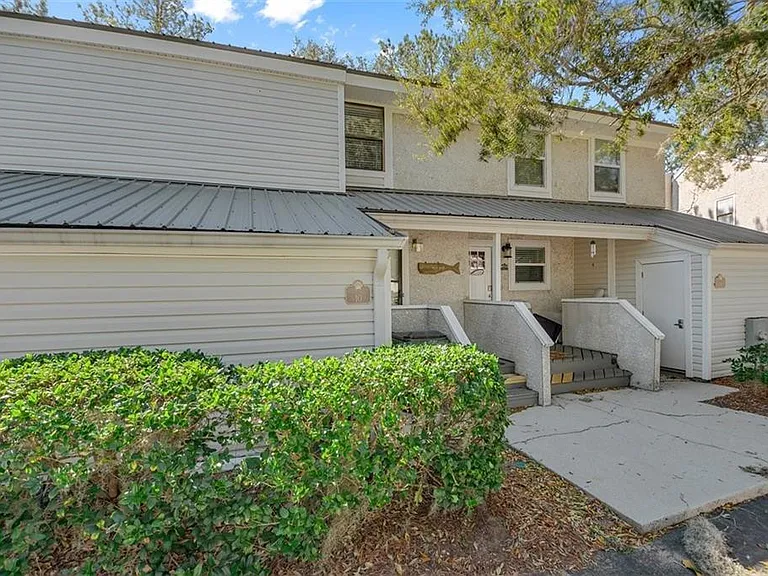 1000 Sea Island Rd #10 — Photo 4