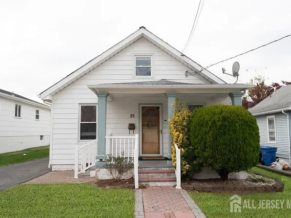 25 Reid St, Sayreville, NJ 08872