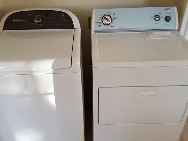 3237 Cardiff Laundry
