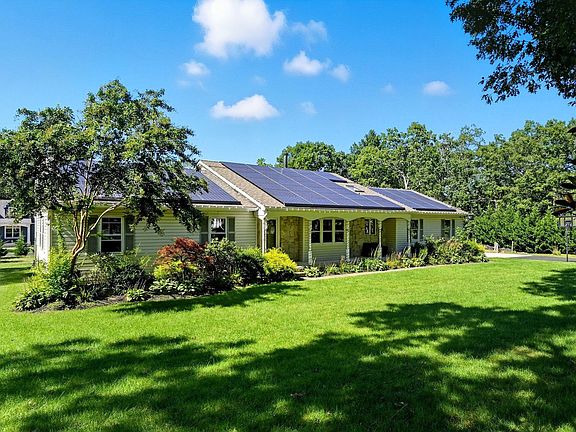 2nd image of 734 Stagecoach Rd