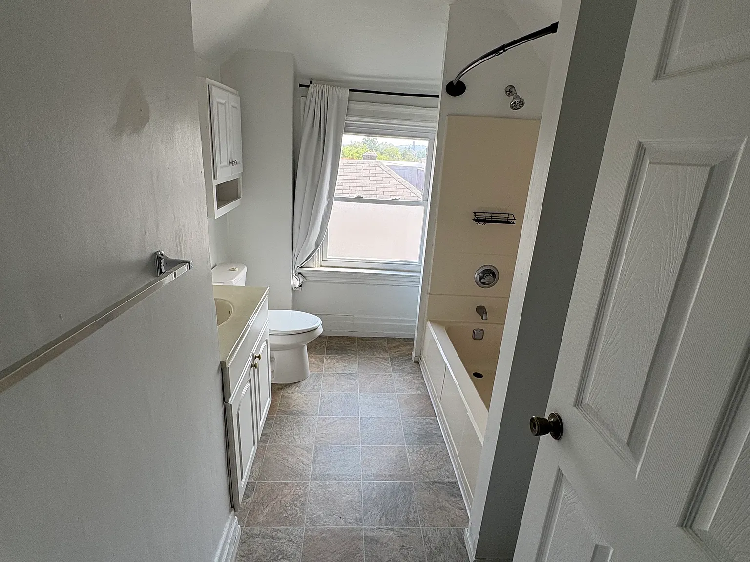 1 bed, 650 sqft, $850 — Photo 3