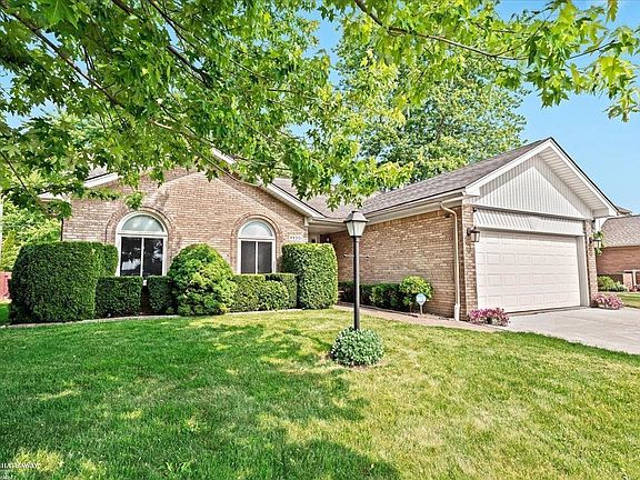 4th image of 49351 Heath Place Ct