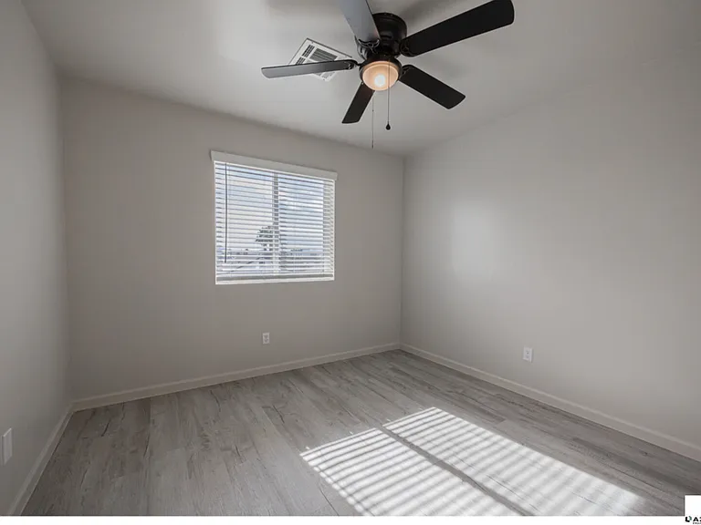 2121 W Adams St #B-B202 — Photo 14