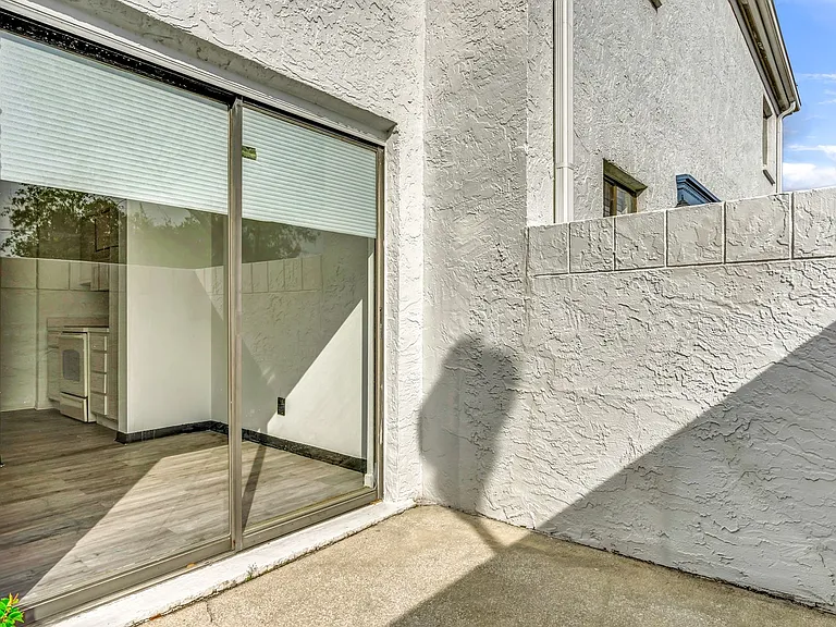 8800 Bardmoor Blvd #12 — Photo 31