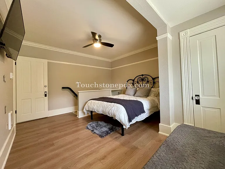 2225 NW Wilson St — Photo 21