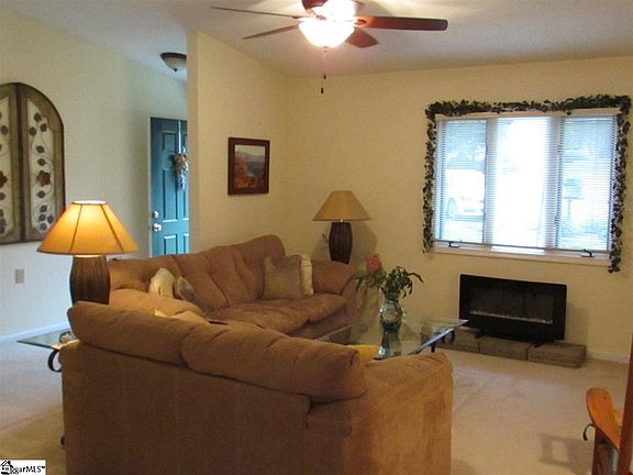 4th image of 5 Woodcove Ct