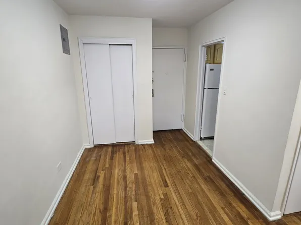 75-08 Bell Boulevard image 3 of 6