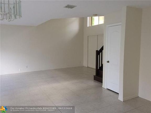 5th image of 11331 Rockinghorse Rd