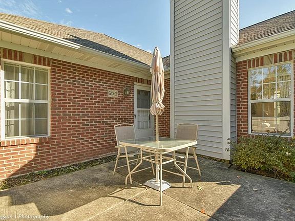 5th image of 60 Stratford Grn #3
