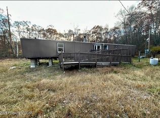 6851 N Buck Mountain Rd, Weatherly, PA 18255