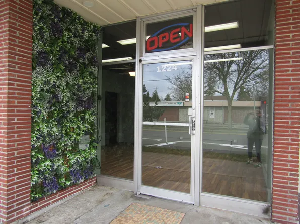 1224 S 11th St, Tacoma, WA 98405