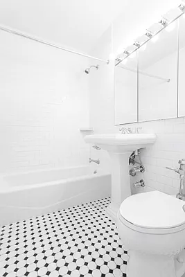 Rented by Olnick Organization | media 3