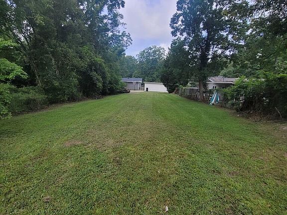 2nd image of 848 N 8th Ave