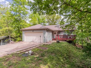 5010 Peach Dr, Merriam Woods Village, MO 65740