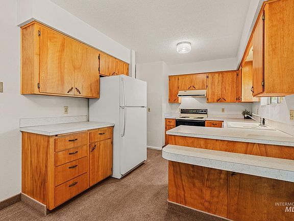 5th image of 3224 8th St E