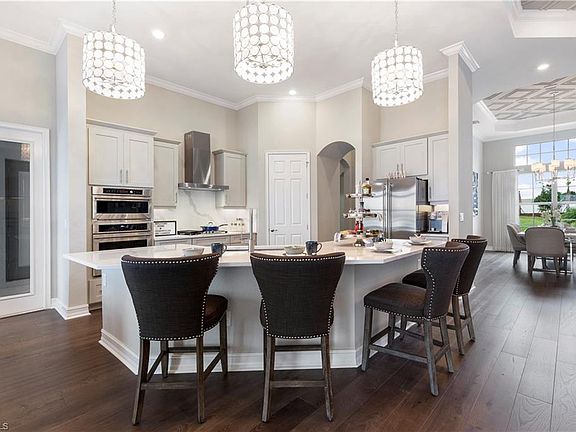 4th image of 2227 Somerset Pl