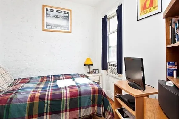 Rented by LJ Sloane Management | media 51