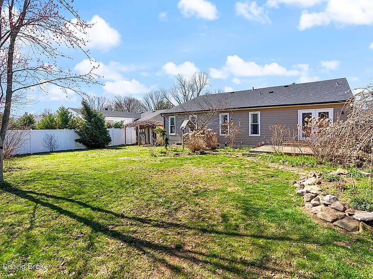 1013 Clerkenwell Rd — Photo 39