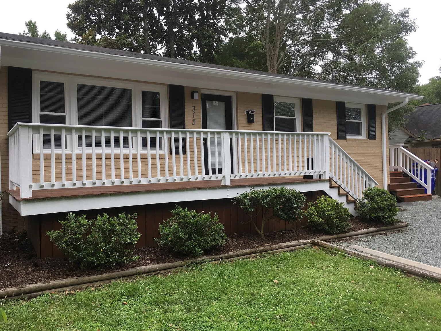 3 bed, 1.5 bath, 1100 sqft, $3,500 — Photo 1