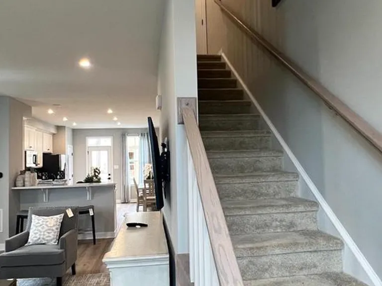 5 Sidney Ln — Photo 9