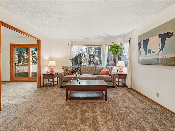 4th image of 12486 Valley View Rd