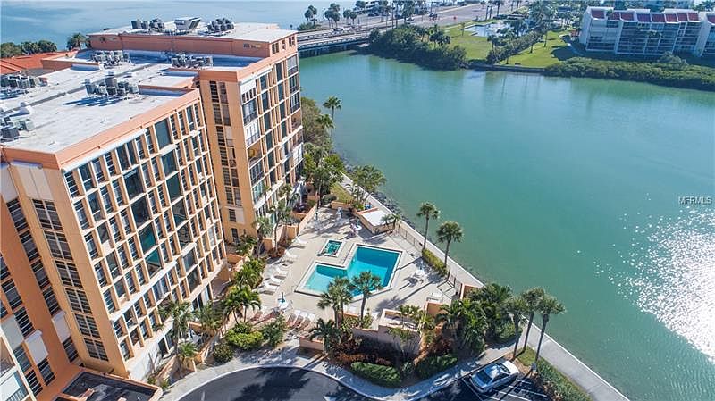 1st image of 7400 Sun Island Dr #101