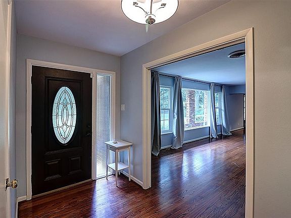 5th image of 5310 Meadow Lake Ln